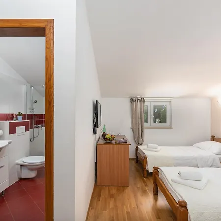 Bed & Breakfast Laco De Pelagius