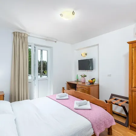 Bed & Breakfast Laco De Pelagius