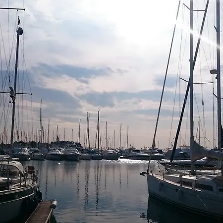 Bed & Breakfast Laco De Pelagius 3*