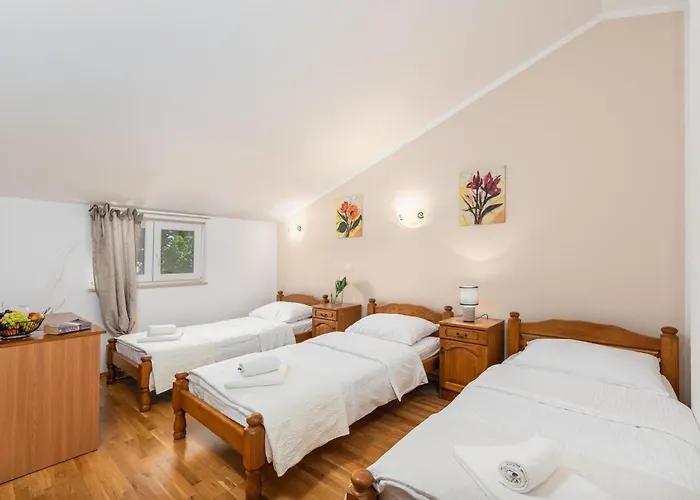 Laco Rooms