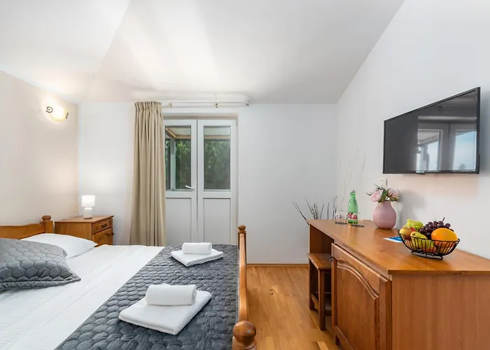 krevet i doručak Laco De Pelagius 3*