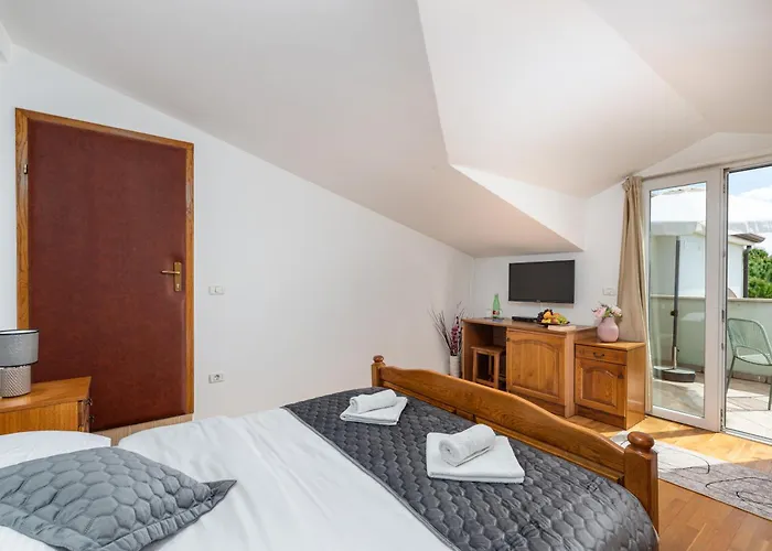 Laco De Pelagius krevet i doručak 3*