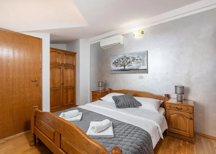 Laco Rooms 住宿加早餐酒店 Novigrad Istria